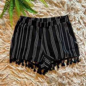 Hot Kiss black and white shorts with tassels and pockets